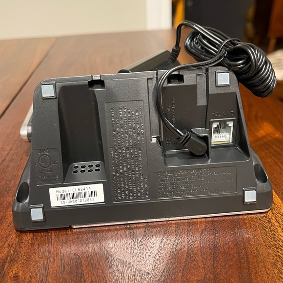 ATT CL82414 3 Handset Cordless Answering System extra handset - Picture 6 of 16